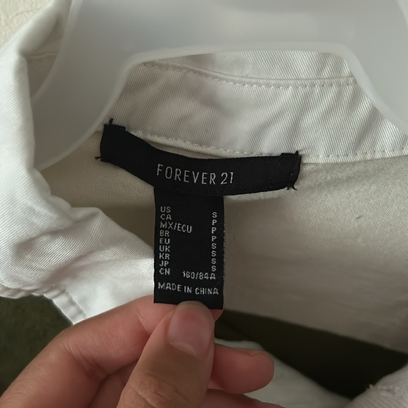 Collared crop top - Picture 2 of 3